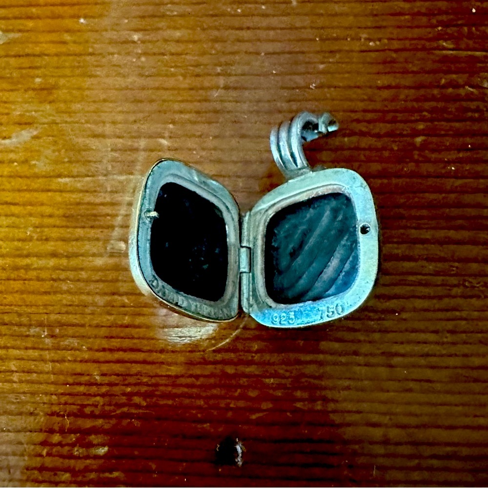 David Yurman 18K Gold & Sterling Silver Sculpted Cable Square Locket Pendant - Picture 7 of 15